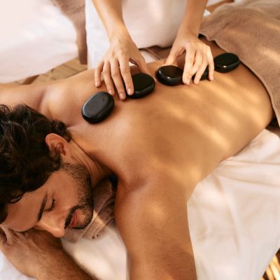 MASAJE PIEDRAS CALIENTES