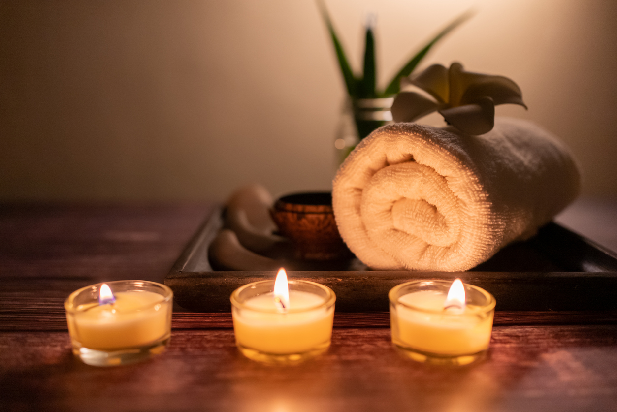 REGALO Masaje con velas calientes